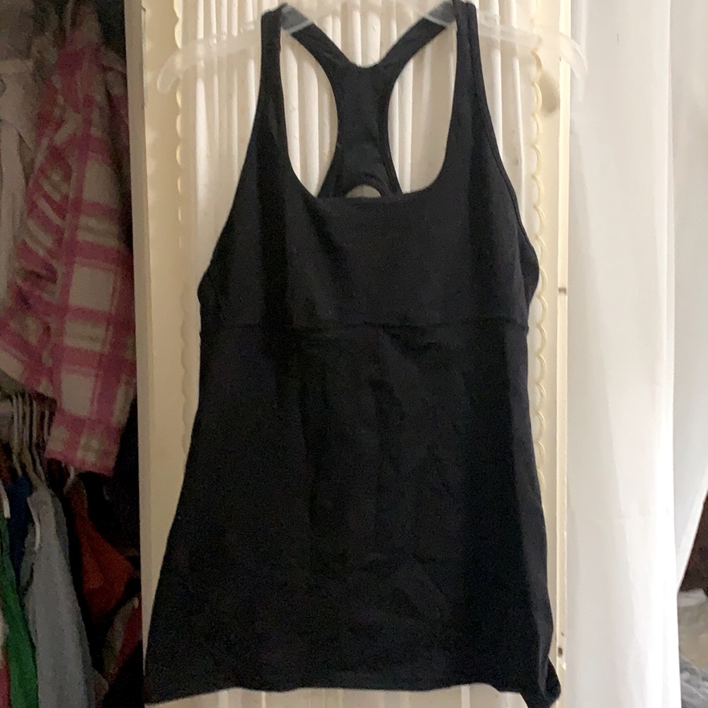 Lululemon black tank top with bra connected